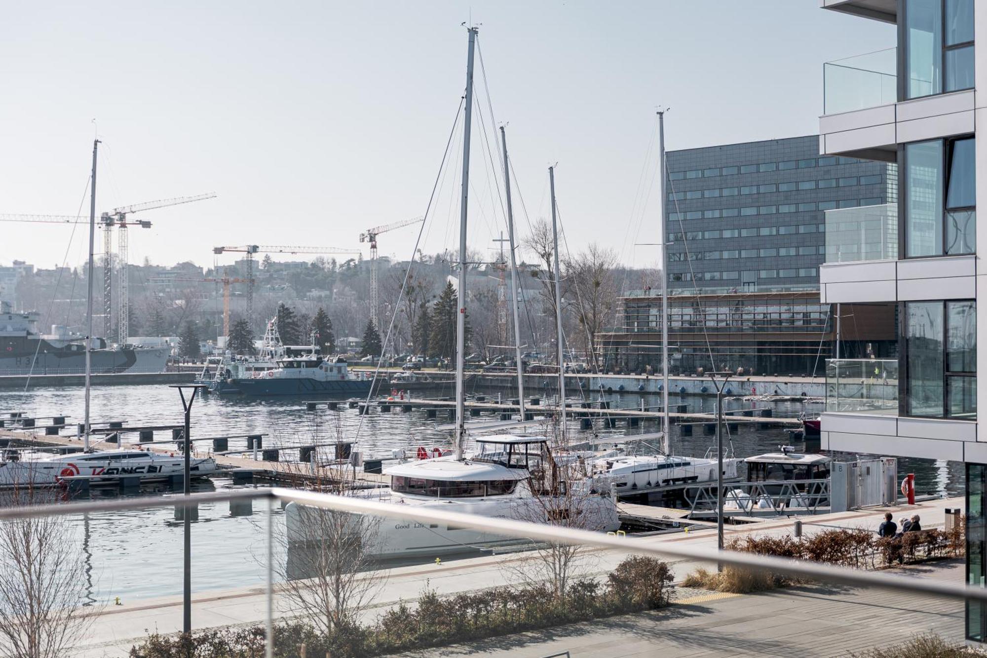Yacht Park - Delux Waterfront With Free Parking *